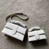 Axelväskor franska kvinnor designar damer handväska väska ljus hud liten äkta läder messenger crossbody girl kvinnor