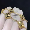Designer Jewelry Cleef Armband 2024 Luxe VAN Clover Armband Parel 4 Stuks 18K Gouden Ketting Oorbellen Diamant Bruiloft Laser Merk Charme