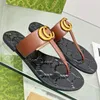 Slippers Femmes G Fashion Rubber Rubber Bottom Flip Flops Chaussures Plat Caulal Beach Slides Jurling Imprimer en cuir Designer Sandales 358