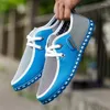 Sapatos casuais primavera e outono estilo respirável ervilhas masculinas os tênis britânicos 2024 cor sólida deslizamento masculino