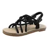 HBP icke-märke Nya handgjorda damer Casual Beach Sandaler skor Cross Straps Hemp Rope Flat Roman Sandals For Women