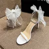 HBP bröllopsskor som inte är märke Zapatos Mujer Saltos Bow spets upp strappy Ankel Pearl Strap White Wedding Heels For Bride