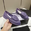 Buty designerskie mokasyny sukienki buty skórzane kobiety Mokasyna płaskie buty jambskina kołdry ze złotą sprzętową platformą Sneakerfxdp#