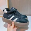HBP 비 브랜드 두꺼운 솔루션 캐주얼 보드 신발 가을 뉴 가죽 클래식 다목적 검은 색 소프트 독일 훈련 신발