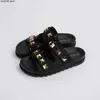 Тапочки. Летние сандалии для улицы нового дизайна с римскими шлепанцами и роскошные женские пляжные сандалии Q240318.
