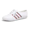 Skor Nya Spring White Leather Sneakers Kvinnor Three Stripes Golfskor Lace Up Tenis Feminino Lads Flats Woman Fancy Wedge Shoes