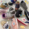 Echtes Leder Sportschuhe für Mädchen 2024 Neue Frühling Herbst Kinder Turnschuhe Jungen Modische N-förmigen Kinder Schuh Größe 23-40 CSD2403084 N49