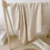 Musselina 100 algodão 120130cm macio nascido cobertores 4 camadas banho gaze infantil swaddle envoltório sleepsack carrinho capa 240304