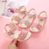 Sandali Sandali per ragazze 2023 Scarpe estive per bambini Con suola morbida antiscivolo Per bambini Fiore Perle Scarpe da spiaggia Sandali principessa moda C24318