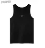 Kvinnors blusar skjortor designer kvinnor tank tops t skjortor sommar kvinnor toppar tees skörd topp broderi sexig av axel svart casual 240318