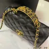 Designer Channel Bag 2024 Borsa da donna nuova Piccola borsa profumata Wind 24c Maniglia cava Woc Borsa ricchezza Borsa a tracolla in vera pelle Catena con griglia di diamanti Una spalla