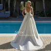 Abito da sposa in raso con applicazioni in pizzo da spiaggia Elegante scollo a V senza maniche senza schienale Abito da sposa Vestido De Novia Custom Made YD