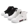 Stivali scarpe da alto top uomini in moda scarpe casual traspiranti scarpe bianche quotidianamente classiche indossare scarpe da ginnastica con ginnastica da uomo hip hop sneaker