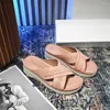 Sandaler slipon rosa kvinnors sovrum tofflor skor sneakers svart sportsnaaker utmärker