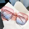 Lunettes de soleil à la mode pour femmes, carrées, haute esthétique, grand cadre dégradé, lunettes de Protection UV pour l'extérieur, UV400