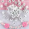 Colliers 10mm Silicone Lettre Perles 501000pcs Carré De Qualité Alimentaire Bricolage Nom Personnalisé Bracelet Collier Sucette Chaîne Accessoires