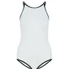 Costume da bagno da donna coreano bikini bianco e nero slim 2 pezzi gonna primaverile stile senza maniche casual con cuscino sul petto