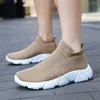 Casual Shoes Short Barrel 36-45 Men's Gold Running Mens Designer Luxury White Sneakers Sport Tenks Toppklass Style YDX1