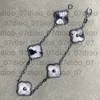 2024 New Fashion Classic Lucky Clover Bracelet Ladies and Girls Valentine Day Mother's Mothing Jewelry Car