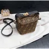 Sconto di fabbrica del 50% sulle borse da donna promozionali di marca firmate Borsa per il pranzo Mini cuscino portatile da donna