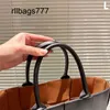 Borsa Bottegvenetas Arco Woven Borsa b ad alta capacità misura portatile