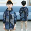 Jassen Kinderjasje voor jongens Lente Capuchon Windscherm Kinderen Uitloper Waterdicht Lange stijl Casual Sport Camouflage