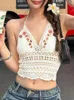 Damen-Tanks, weiß gestrickt, mit Blumenstickerei, bauchfreies Top, durchsichtiges Neckholder-Tanktop, gehäkelt, rückenfrei, Bohemian-Stil, Clubwear, Sommer, tiefer V-Ausschnitt, Y2k