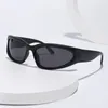 Solglasögon 2024 Y2K Punk Women Designer Square Men Sun Glasögon UV400 Färgglad spegel Fashion Eyewear