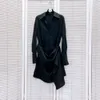 Сплошные черные платья 2024 Новое асимметричное платье-рубашка с плиссированной талией Платье Весна Новый нишевый дизайн Новый стиль 2024 FZ316031