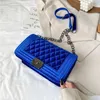 Aforunado 2023 Venta de fábrica como moda caliente Bolsos de mujer de terciopelo de alta calidad Bolso de hombro lateral RVDXH