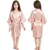 Strampler Mädchen Nachtkleider Seide Spa Party Roben Kinder Satin Solid Seidiger Bademantel Kinder Kimono Dressing Hochzeit Geburtstag