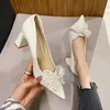 HBP Non-Brand New Sexy Party Dress Chaussures Femmes Talons Hauts Pompe 5CM Slip sur Sandales Confortables Dames Blanc Talons Hauts Chaussures De Sport De Mode