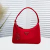 Tasarımcılar Çanta Lüksler Çanta Çantaları 3 Parça Çantalar 2005 Crossbody Hobo Cüzdanları Satış Bayan Lady Omuz Moda Çantası Minimalist Stil İşlevsellik Cüzdan