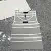 Mui Mui Tank Top Mui Бесплатный размер дизайнерский футболка для одного размера дизайнерские топы дизайнера летних мужских женских жилетов Роскошная модная синглет спортивная фитнес-жилет E50