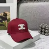 Nuovo cappello trionfale con lingua d'anatra Cappello da baseball classico a grande lettera Cappello parasole e protezione solare alla moda occidentale versatile di fascia alta