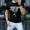 Heren T-shirts Nieuwe Mode Heren T-shirt Strass Hoed Letter Hiphop Patroon Tees Kleurrijk Veelkleurig Comfortabele Knappe Man Kleding 4xl J240316