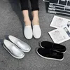 HBP Non-Marque Usine Casual Femmes Blanc Printemps Nouvelles Chaussures Plates Pour Femmes Casual Chaussures De Conseil En Cuir Mocassins