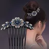 Vintage Crystal Flower Hair Clip for Girls Bridal Comb Prydnader Smycken Bröllopstillbehör GIFT 240311