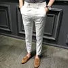 Ternos masculinos elegantes e sofisticados, calças de negócios com ajuste fino e fecho de botão elástico (87 caracteres)
