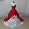 ruched 검은 색과 빨간 고딕 웨딩 드레스 연인 목 소매 소매 롱 볼 가운 Taffeta 신부 가운 레이스 아플리케 코트 기차 플러스 사이즈 신부 드레스 s