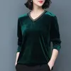 Coreano outono e inverno veludo dourado manga comprida camiseta feminina sólida decote em v retalhos corrente versátil casual plush tops 240311