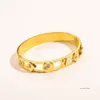 Bracelets de marque de créateurs femmes bracelet de luxe bijoux de créateur plaqué or 18 carats en acier inoxydable amoureux de mariage bracelets cadeaux en gros 400