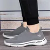 Buty swobodne 36-40 poślizg na rozmiar 48 Running Men Sneakers Białe skate Ustraszanie dla dzieci Sports Snaeaker Dostawcy pas Cher Sneskers ydx2