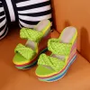 Laarzen 2021 Nieuwe dikke dikke regenboog sandalen vrouwen buiten feestjurk slippers dames dikke dikke wiggen slippers merk schoenen vrouwen