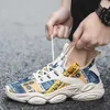 HBP Non-Brand Chinesische Markenkleidung Herren Schnür-Mesh-Frühling und Sommer neue Produkte Mode Outdoor Casual Papa Schuhe flache leichte Turnschuhe