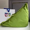 Top Fashion Sacs en toile Sac à bandoulière pour hommes Sac de messager design Hommes 60CM Sac à bandoulière pour hommes Sac de luxe Triangle Grand sac fourre-tout Sac fourre-tout en toile Sac à fermeture éclair Vert Noir