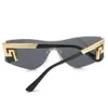 Lunettes de soleil design 24 nouvelles lunettes de soleil de style Instagram de célébrités d'Internet de mode intégrées personnalisées exquises légères tendances de luxe