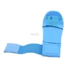 Защитное снаряжение Дешевые перчатки для спарринга по каратэ Мужчины Женщины Тренировочные перчатки WKF для детей Красные синие боксерские сумки для ММА Перчатки Ручное снаряжение для тхэквондо yq240318
