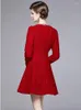 Casual Kleider Mode Runway Kleine Duftende Rote Tweed Kleid Frauen V-ausschnitt Langarm Weben Woolen Vintage Knöpfe Mini A linie Vestidos