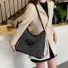 Cheap Wholesale Limited Clearance 50% Discount Handbag New Diamond Inlaid Handmade Water Bag Evening Party Banquet One Shoulder Handbag Backpack